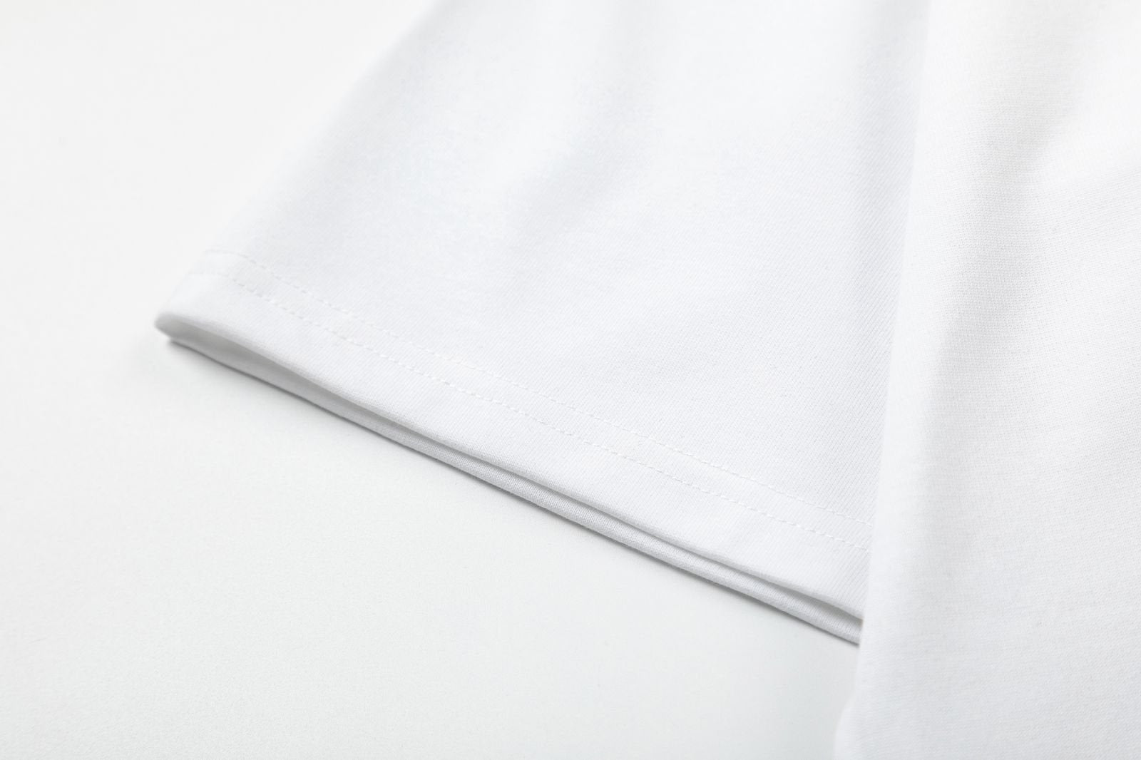 AMIRI Logo-Print T-Shirt